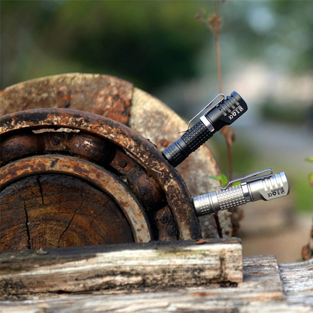 Manker E02 III 560 Lumen EDC Pocket Flashlight LED Torch Light 10440/AAA Battery Power Flashlight Mood Light with Magnetic Tail