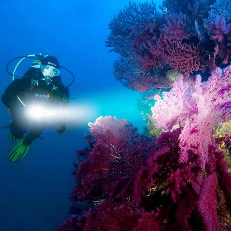 P20 5W LED Diving Flashlight 300LM Lantern Aluminum Alloy Waterproof Underwater Scuba Flashlight Torch  Lamp