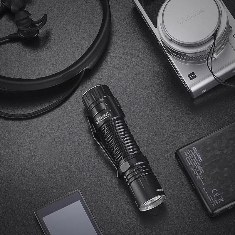 NITECORE EDC33 UHi 20 Max LED 4000lm 450m EDC Tactical Flashlight Built in 4000mAh 18650 Li-ion Battery and USB-C Rechargeable Mini LED Torch Light