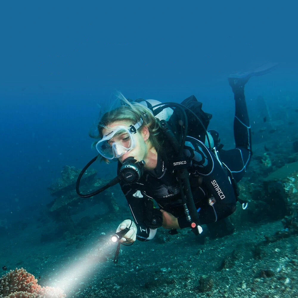 [EU Direct] SMACO F2 IPX8 Monolation Strong Light Diving Flashlight Underwater 50m Professional Diving Operation Patrol LEDD Torch